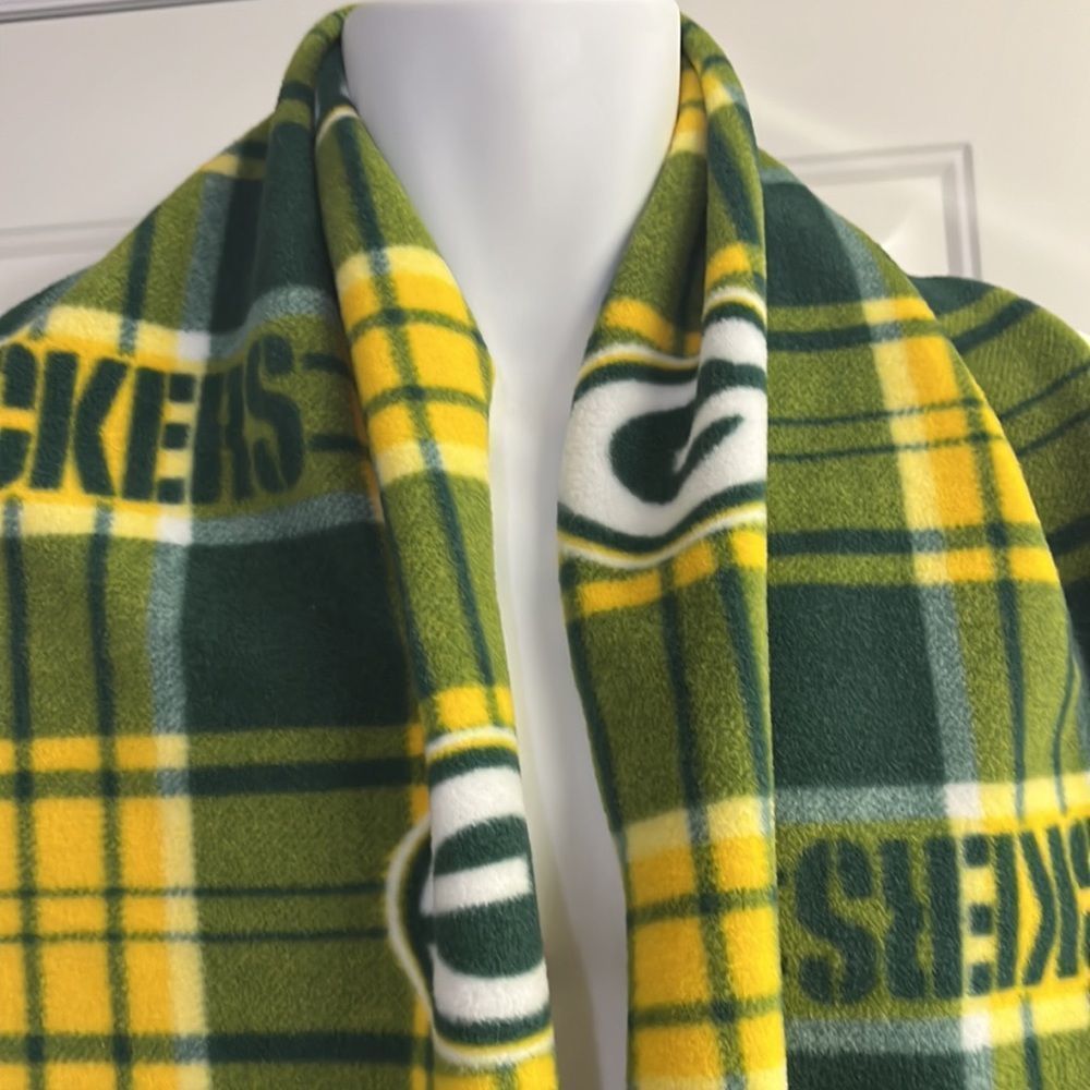 Green Bay Packers Vibrant Soft Cozy Green Yellow White Fleece Football Scarf- OS - Picture 3 of 7